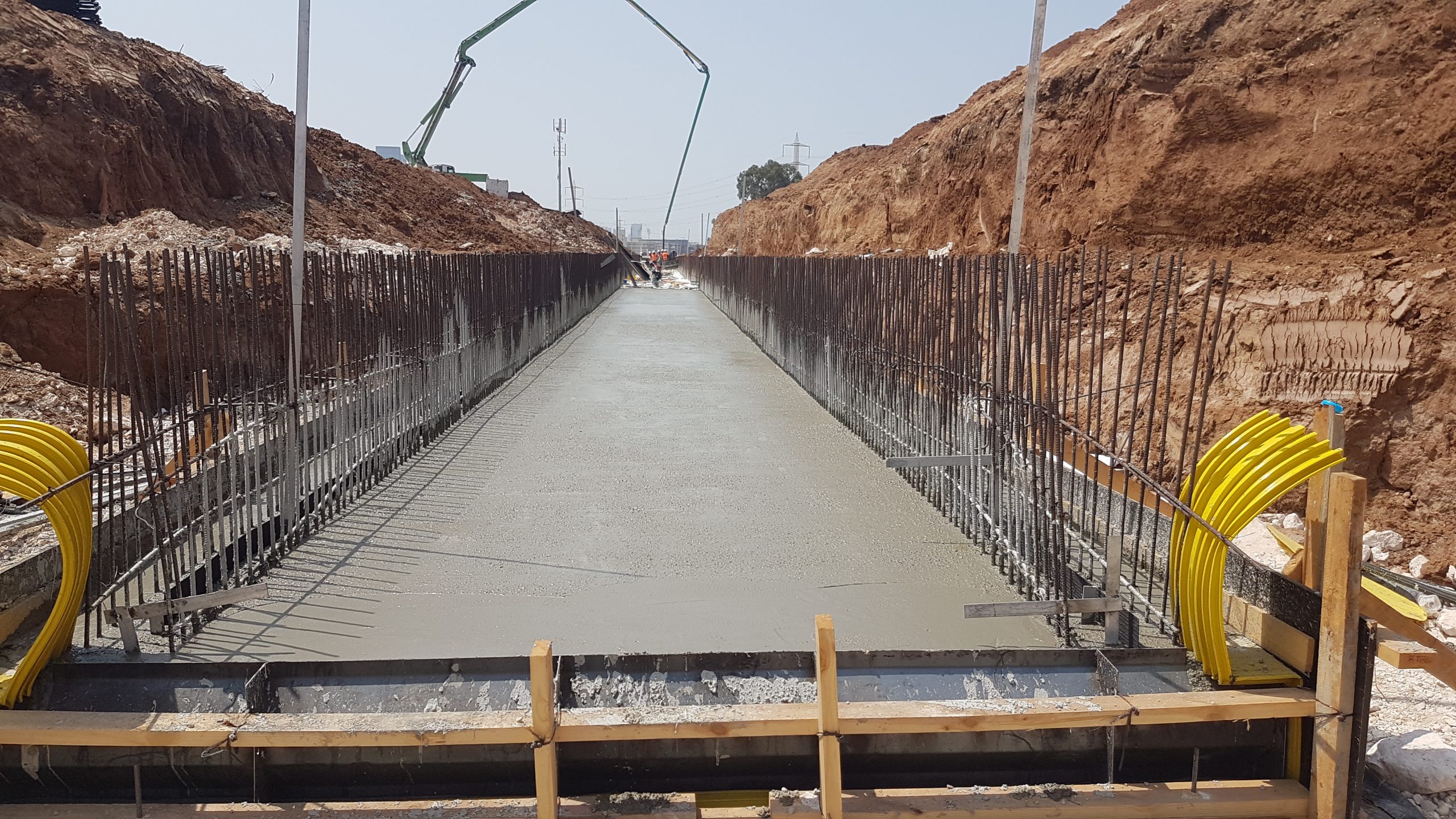 קירוי מעל מסילת בני ברק